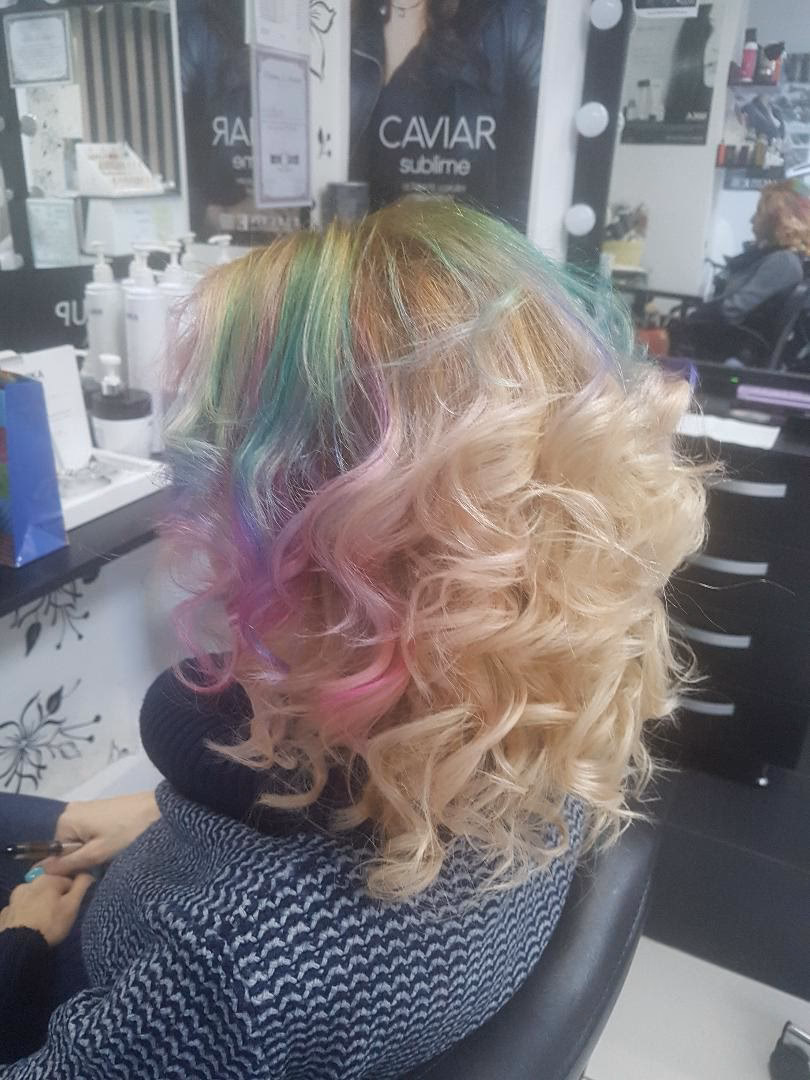 Black White Beauty Salon