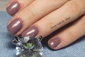 Boom Nails Brows by Alina