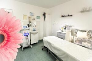 Cosmetica by Mihaela B