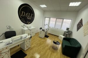 DaLe Nails