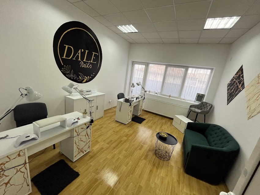 DaLe Nails