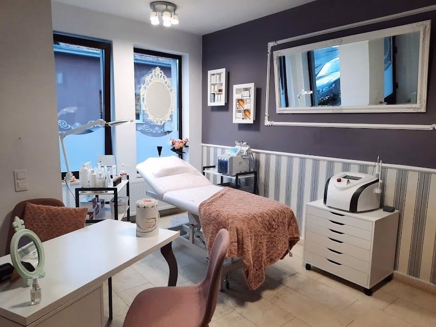 DermaEssence Beauty Clinic