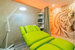 Evas Nails Beauty Lounge