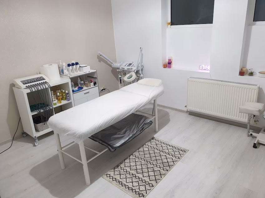 Get the Glow Beauty Salon