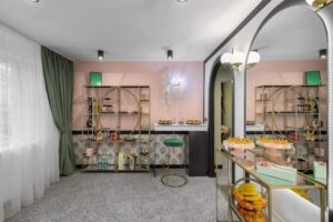 Larisa Manu Beauty Studio