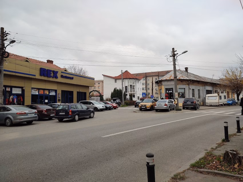 Loulou House of Beauty