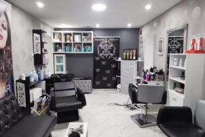 Mariana Sfetcu Hair Studio