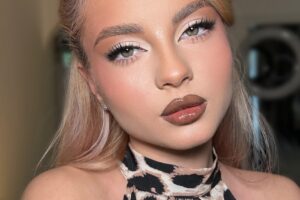 Misty Art by Petronela Ghisa