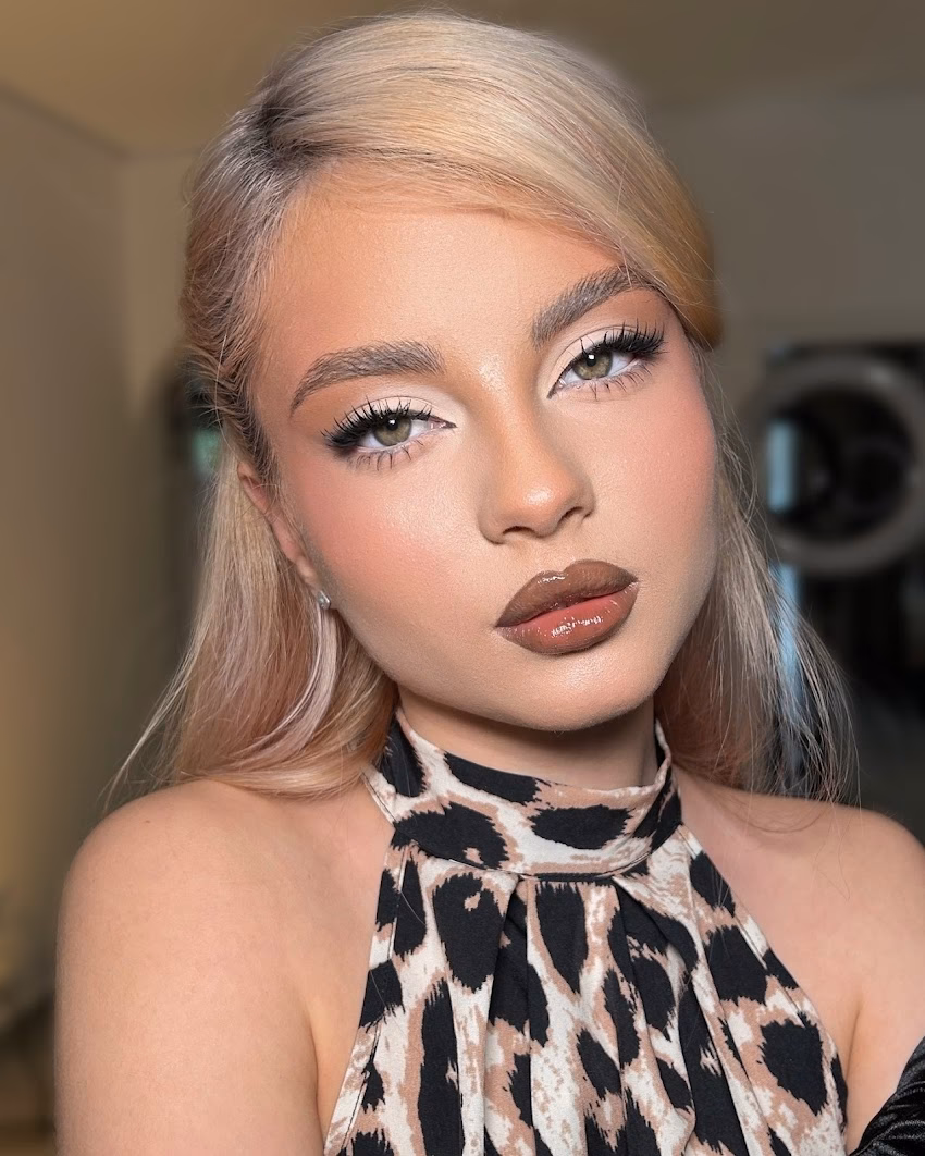 Misty Art by Petronela Ghisa