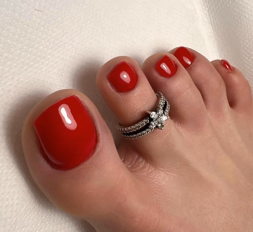 Pedichiura cu nota medicala BucurestiHappy Feet Medical