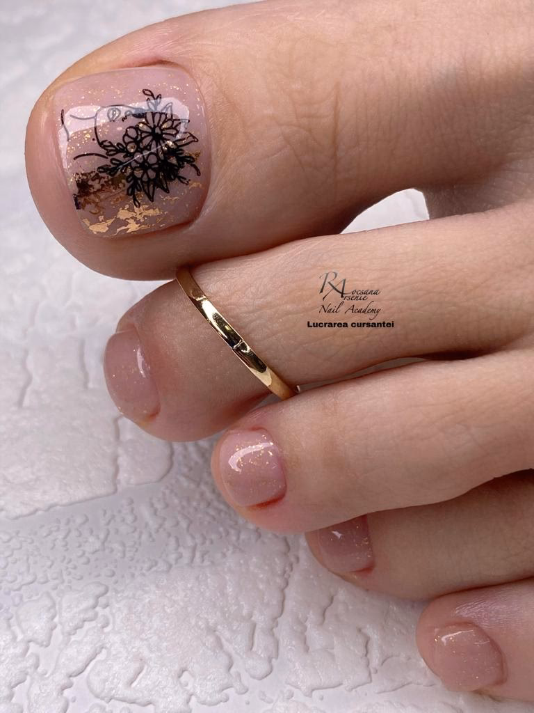 Rocsana Arsenie Healthy Nails Academy