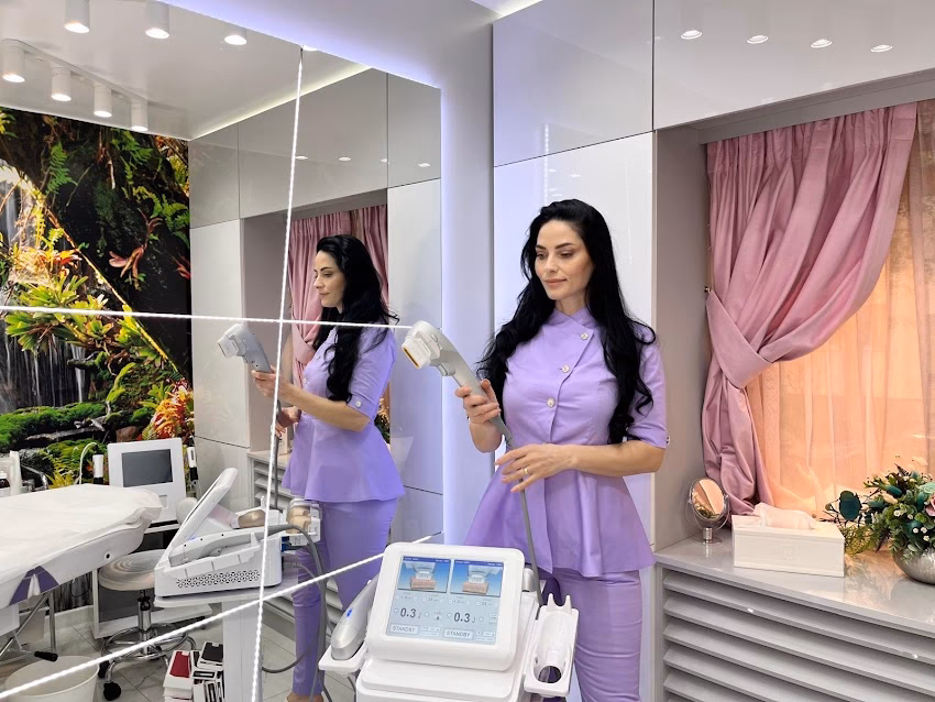 Salon Perfect Art by Elena Cazacu