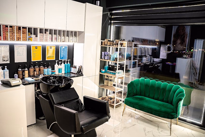 Sanja Lazăr Coafor Tomis Plus