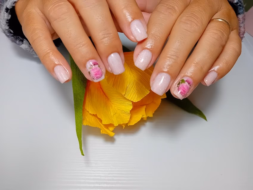 Unghii cu Gel Livia Miroslava Iași