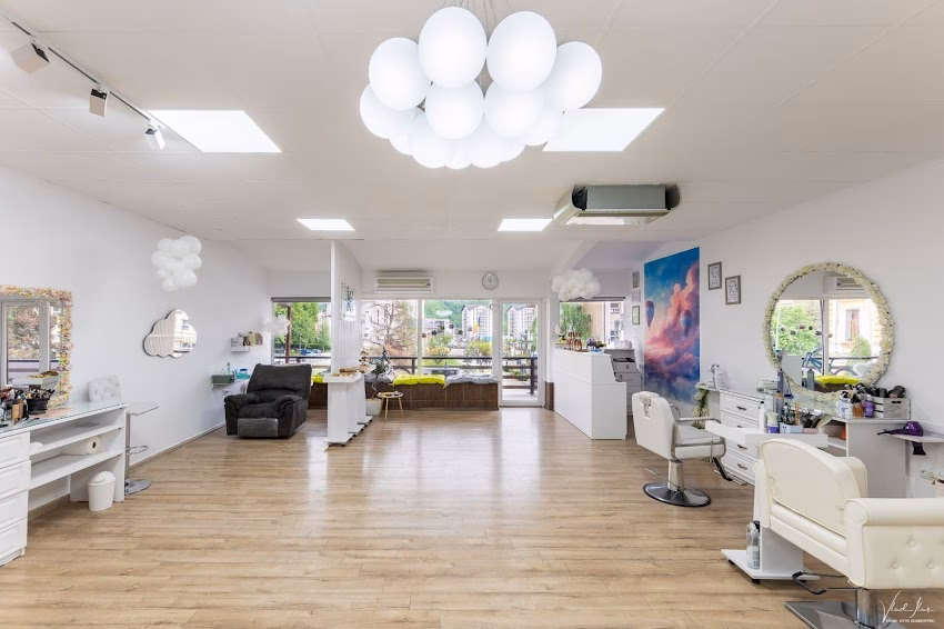 White Beauty Center